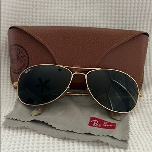 Ray-Ban Gold Aviator Sunglasses - Unisex